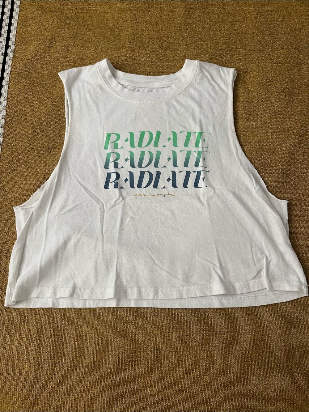 YOGA SPIRITUAL gánster Radiate Graphic Crop Tank Top - White Sz M